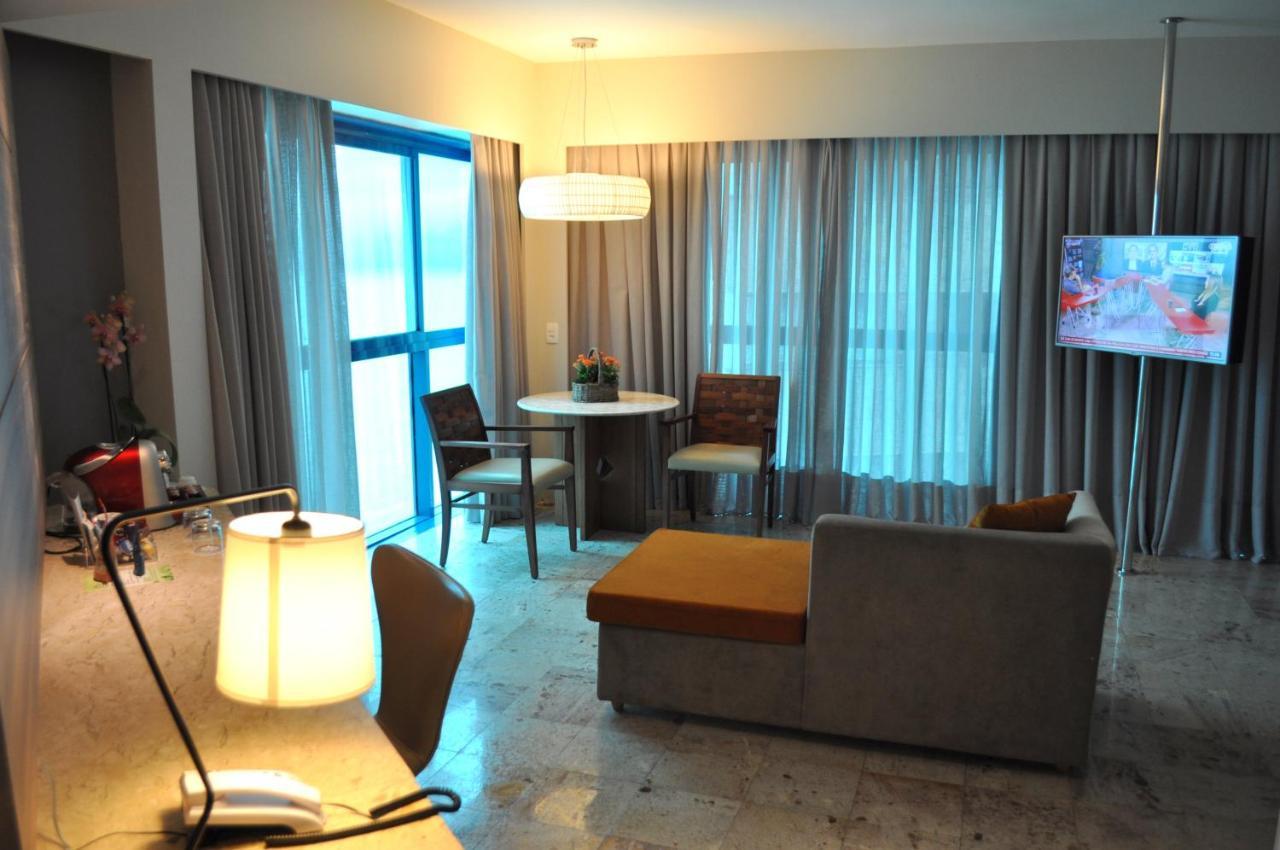 Hotel Atlante Plaza Recife Exterior foto A living room in a hotel suite