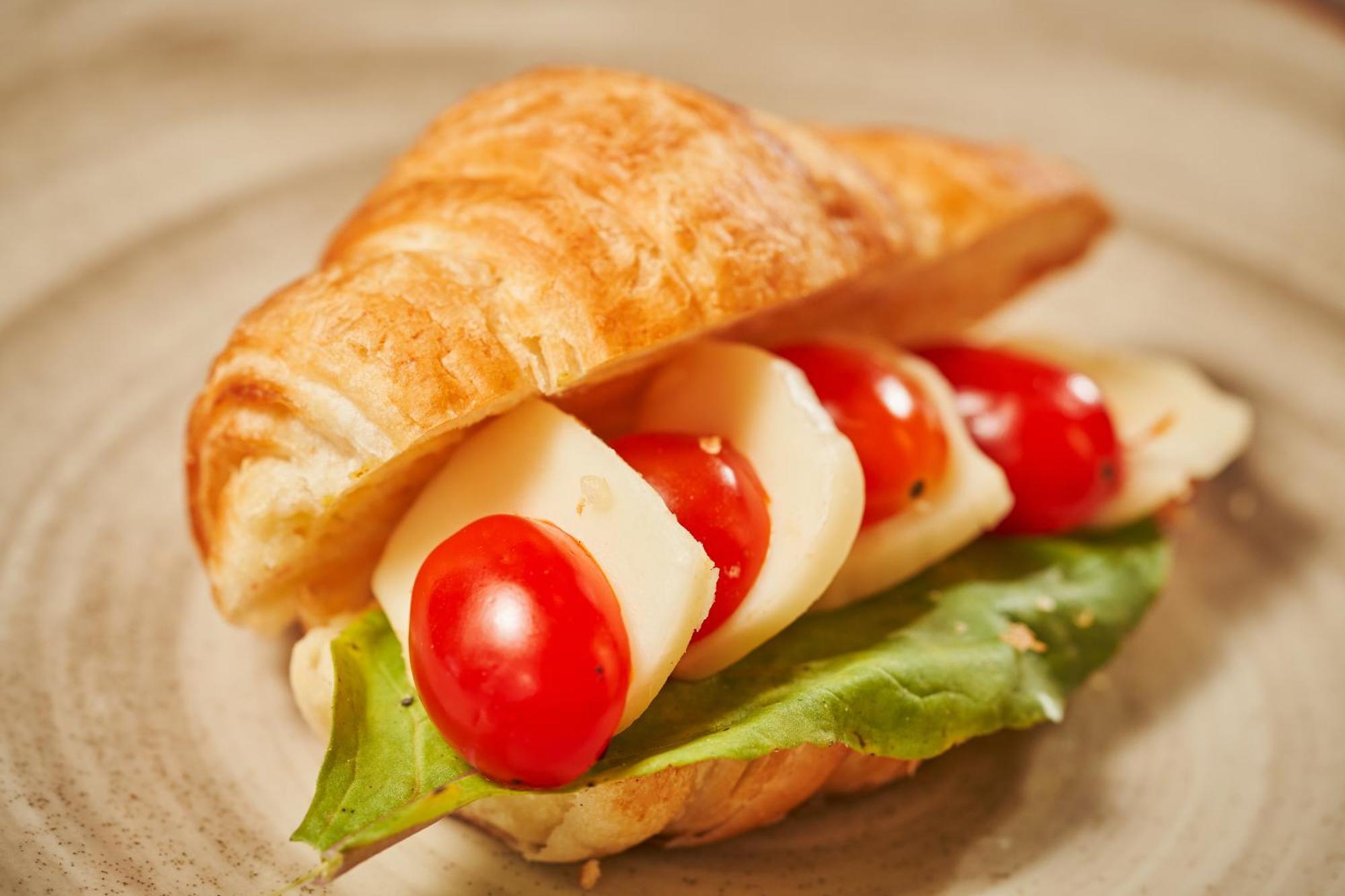 Hotel Atlante Plaza Recife Exterior foto A tomato and mozzarella croissant